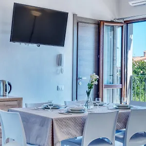  Ferienhaus Izzhome Cozy Sunflowers Italien